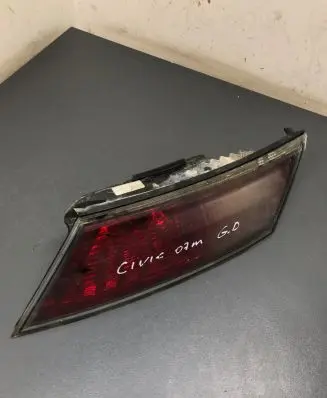 Honda Civic Tailgate rear/tail lights 2261672