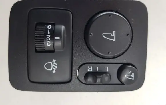 Honda CR-V Wing mirror switch M33212