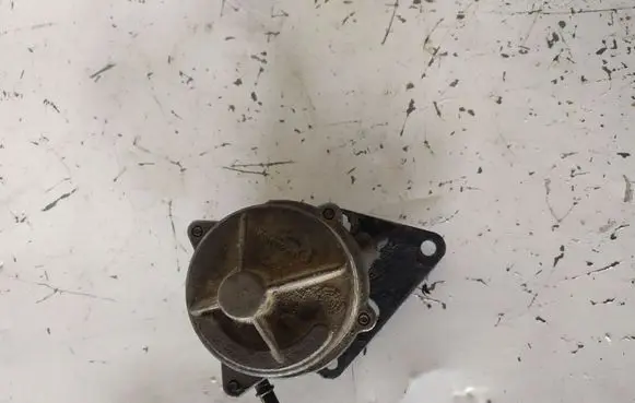 Peugeot Partner Vacuum pump 72264600