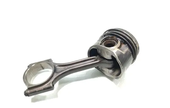 Opel Vivaro Piston with connecting rod 