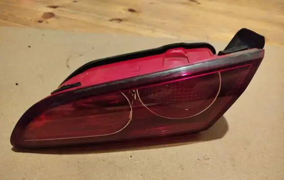 Tailgate rear/tail lights