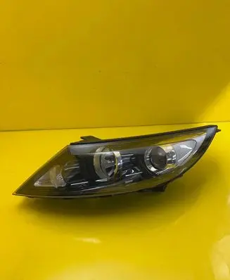 KIA Sportage Headlight/headlamp 92101-3U210