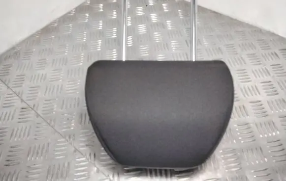 Seat Ibiza IV (6J,6P) Front seat headrest 