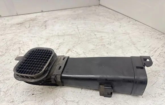 BMW 4 F32 F33 Air intake duct part 7602650 70520346