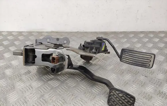 Nissan X-Trail T31 Pedal assembly 
