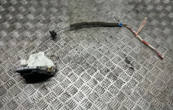 Audi Q3 8U Front door lock 8J1837015F