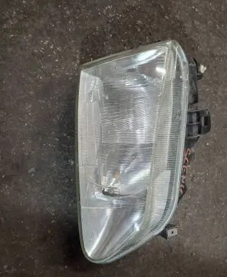 Renault Scenic I Headlight/headlamp 7701672734