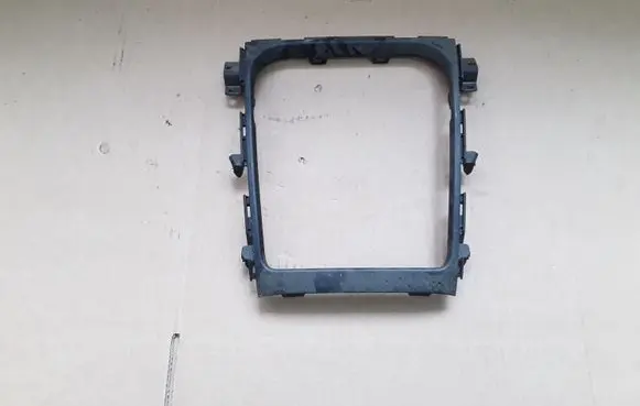 Suzuki SX4 Radio/GPS head unit trim 7382479J0