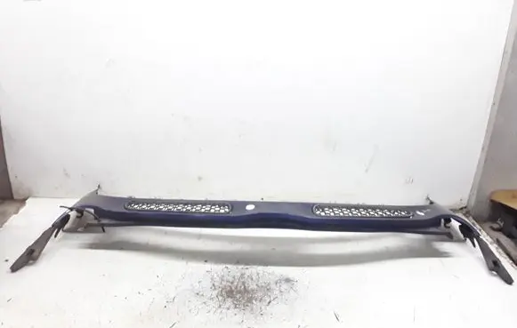 Mini One - Cooper R50 - 53 Wiper trim