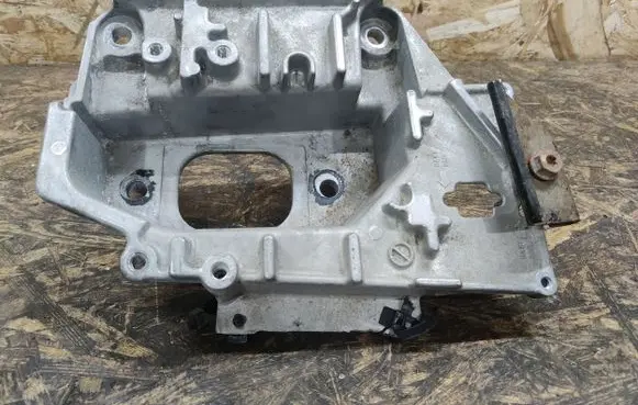 Nissan Tiida C11 Battery tray 