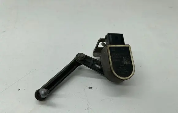 BMW 7 F01 F02 F03 F04 Rear air suspension level height sensor 6861351 25916010 ABE52149