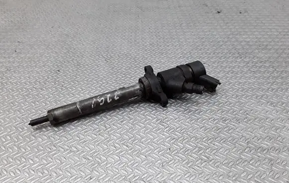 Fuel injector
