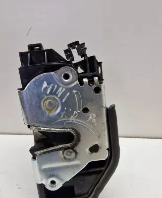 Mini Cooper Countryman R60 Front door lock 1120085