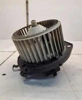 Iveco Daily 35.8 - 9 Heater fan/blower 570630200