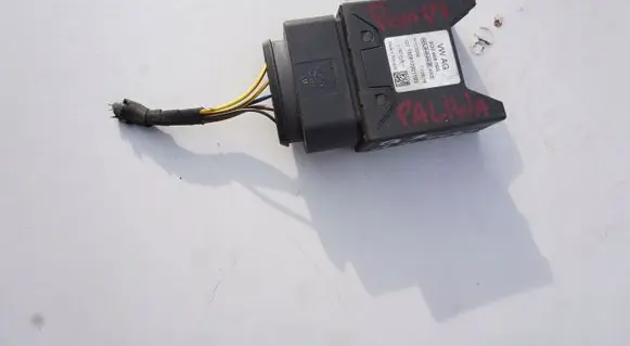 Audi Q2 - Fuel injection pump control unit/module 5Q0906093