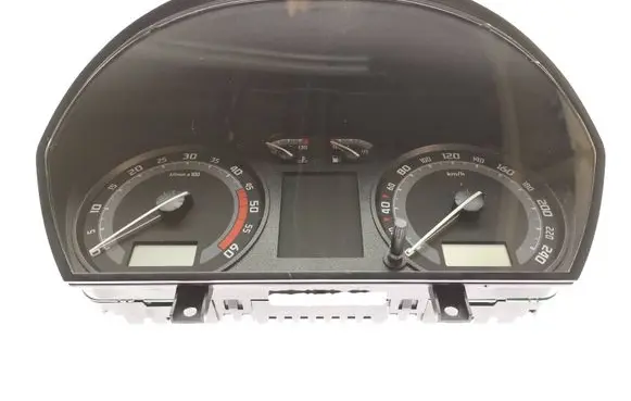 Skoda Fabia Mk1 (6Y) Speedometer (instrument cluster) 6Y0920882E