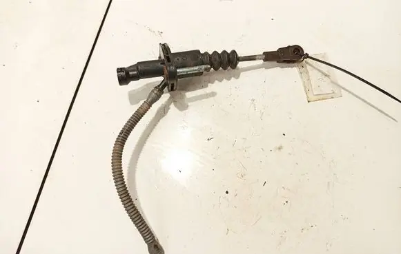 Opel Zafira A Clutch master cylinder 90581565