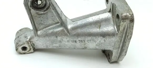 Mercedes-Benz S W116 Engine mounting bracket R1102230804