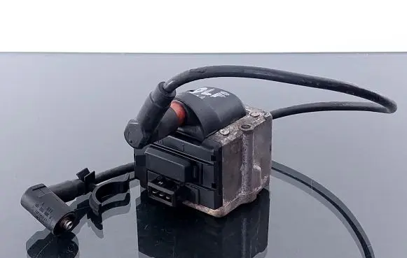 Volkswagen Golf III Glow plug pre-heat relay 0300513119