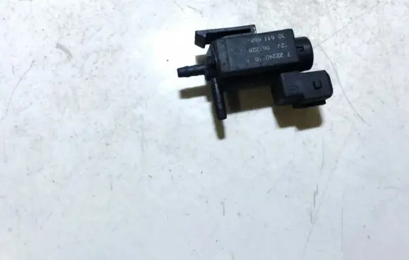 Volvo V70 Turbo solenoid valve 30611668 72224010