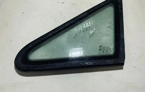 Volkswagen Sharan Front triangle window/glass 