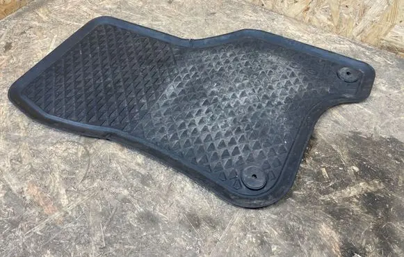 Volkswagen e-Golf Car floor mat set 5GE061500B