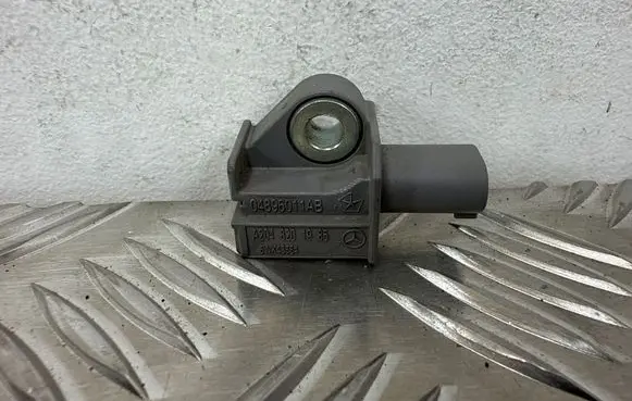 Mercedes-Benz C W204 Airbag deployment crash/impact sensor 04896011AB A2048201985 5WK43584