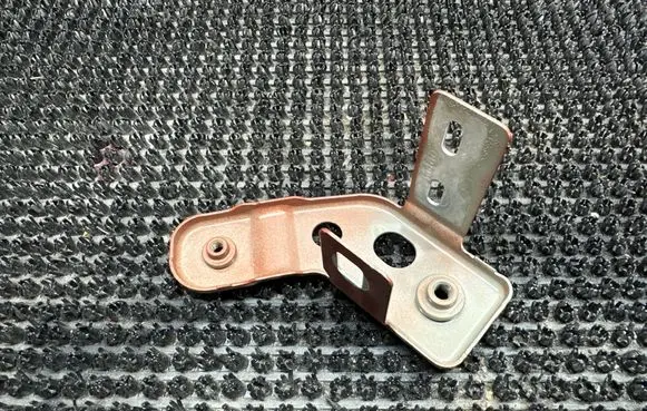 Renault Megane III Fender mounting bracket 6418003D