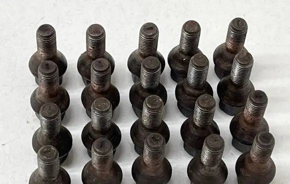 Renault Megane III Nuts/bolts 