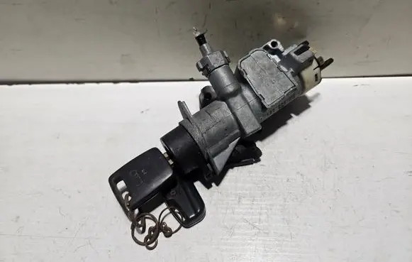Audi A4 S4 B5 8D Ignition lock 4D0905851D