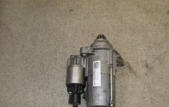 Volkswagen Transporter - Caravelle T5 Starter motor 02Z911024K