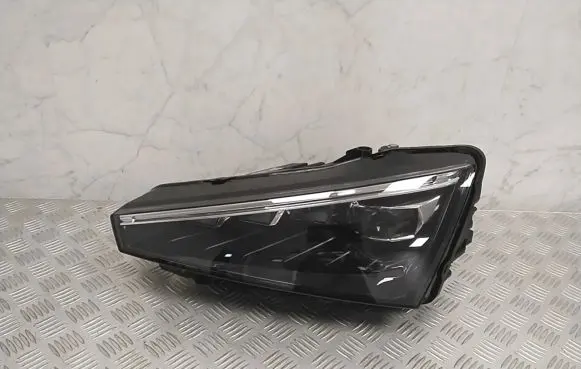 Skoda Scala Headlight/headlamp 657941015A