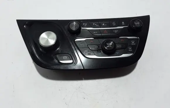 Chrysler Pacifica Air conditioner control unit module 6UX681X8AA