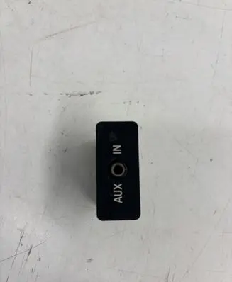 BMW X1 E84 AUX in-socket connector 6986791 61316986791