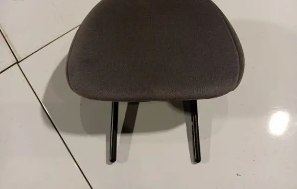 Citroen Xsara Picasso Front seat headrest