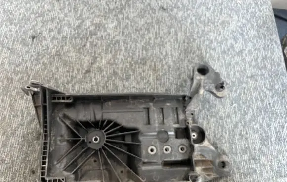 Seat Leon IV Battery box tray 