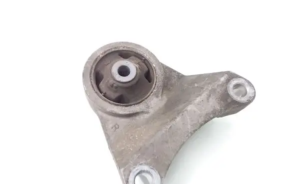 Toyota RAV 4 (XA40) Rear differential/diff mount bracket 42120A7 42120