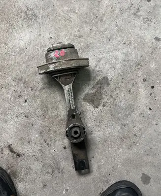 Volkswagen Golf IV Engine mount bracket 1J0199851