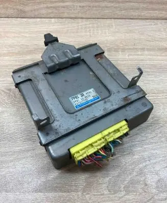 Mazda 626 Engine control unit/module ECU FP0118881D E2T03773T