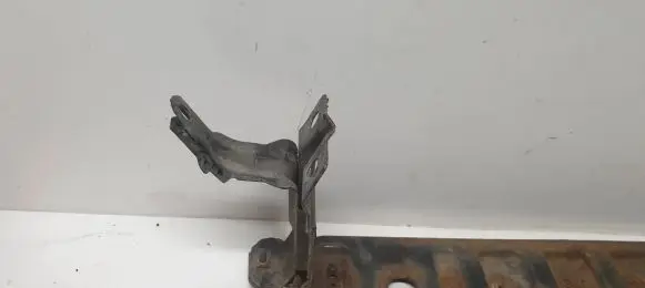 Volvo S60 Bottom radiator support slam panel 
