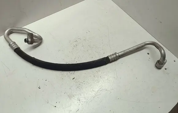 Volkswagen Tiguan Air conditioning (A/C) pipe/hose 5N0820721L