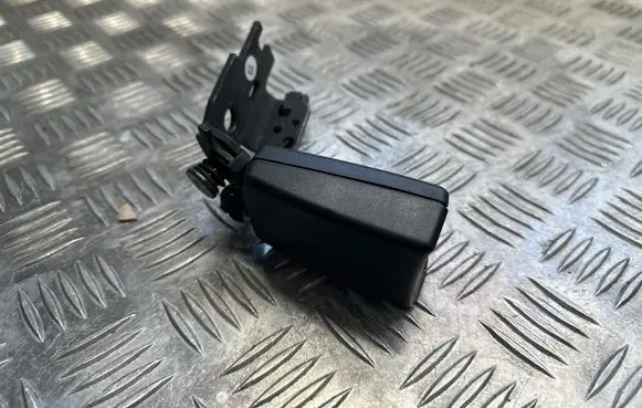 Mercedes-Benz CLS W257 Rear seatbelt buckle A2138600569 627556300H 17052018
