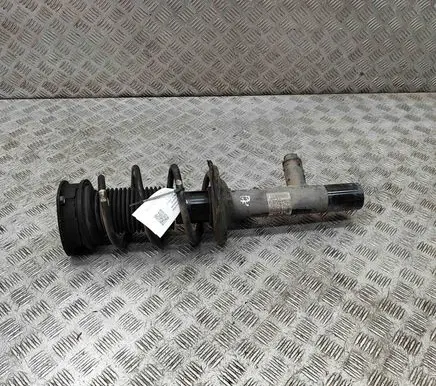 Skoda Superb B8 (3V) Front shock absorber/damper 3Q0413032A