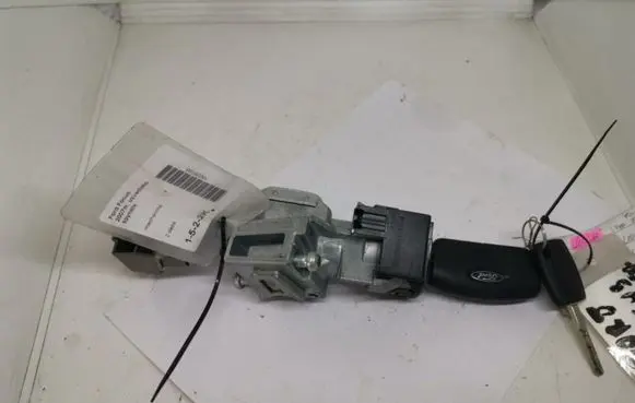 Ford Focus C-MAX Ignition lock 3M513F880AD
