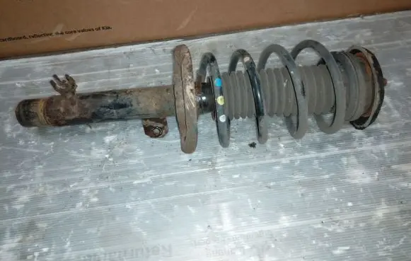 Peugeot 2008 I Front shock absorber/damper