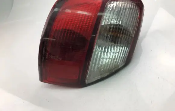 Subaru Legacy Tailgate rear/tail lights