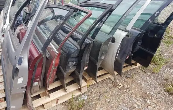 Mazda 626 Front door