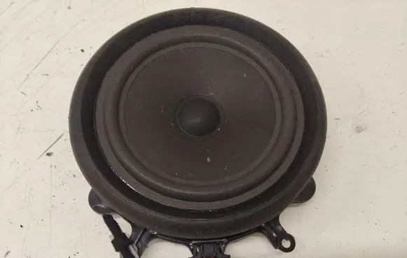 Audi A4 S4 B7 8E 8H Rear door speaker 8E0035411