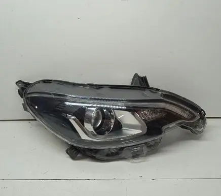 Peugeot 108 Headlight/headlamp 90026267 811100H150