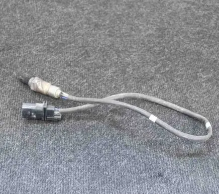 Volkswagen PASSAT B8 Lambda probe sensor 04L906262A